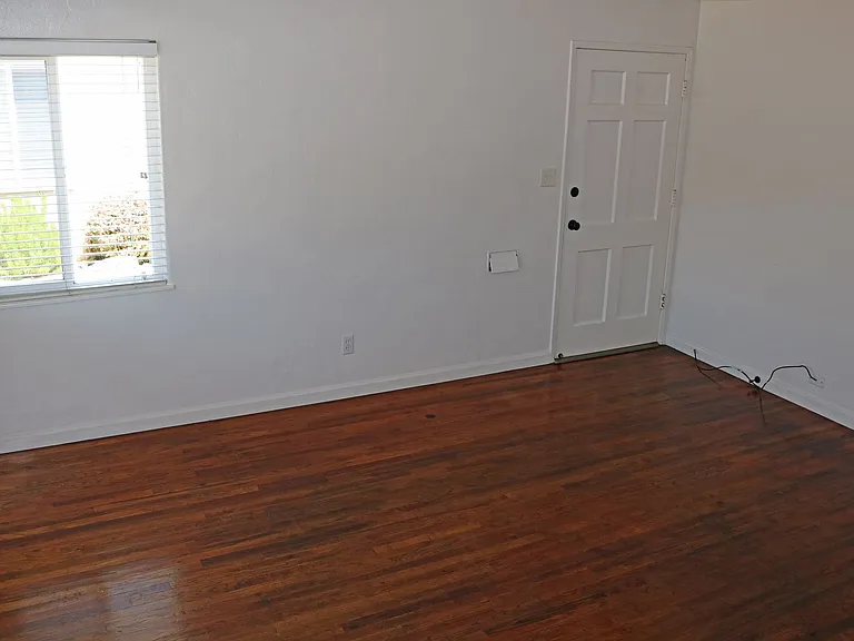 4746-4756 1/2 Point Loma Ave — Photo 7
