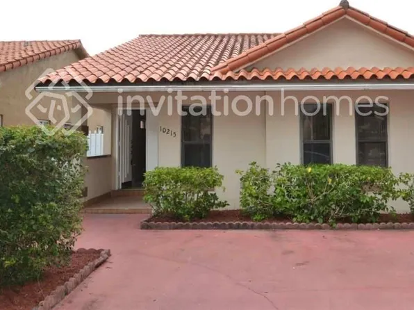 10215 NW 126th St, Hialeah Gardens, FL 33018
