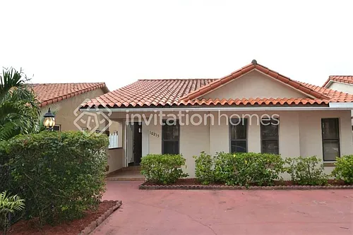10215 NW 126th St Photo 1