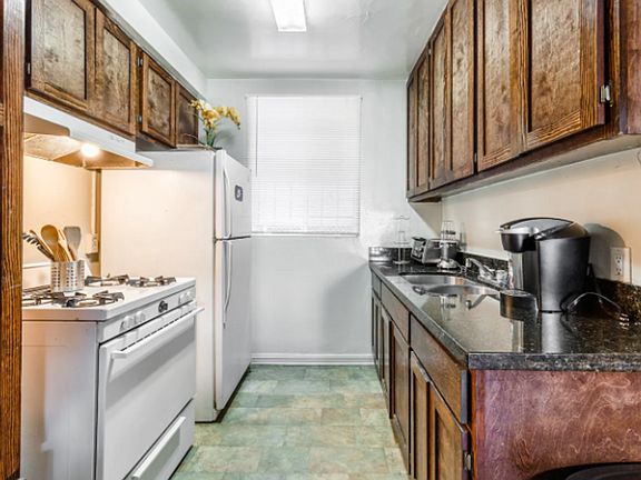 5th image of 2618 Ellendale Pl #8