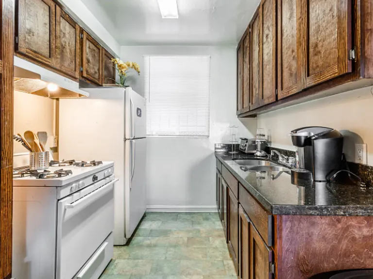 2618 Ellendale Pl — Photo 16