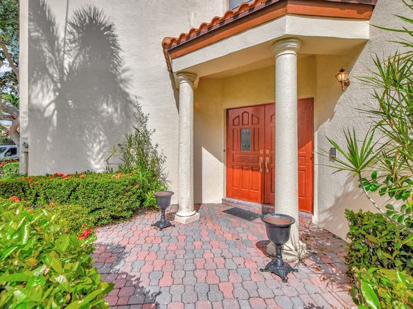 23392 Mirabella Cir S