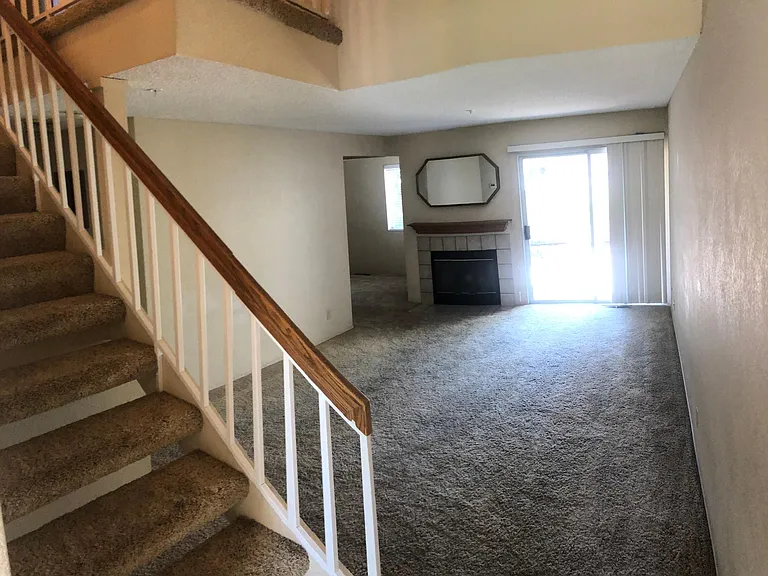 37 Meridian Cir — Photo 4
