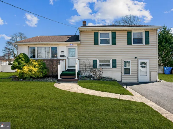 518 Greenwood Ave, Delran, NJ 08075