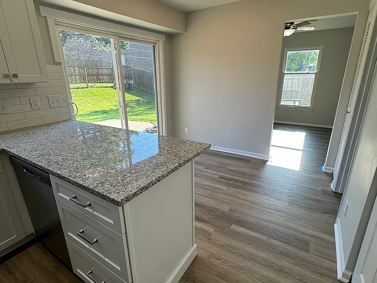 10180 Haskins St #2 — Photo 4