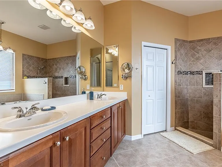 12414 Rock Ridge Ln — Photo 17