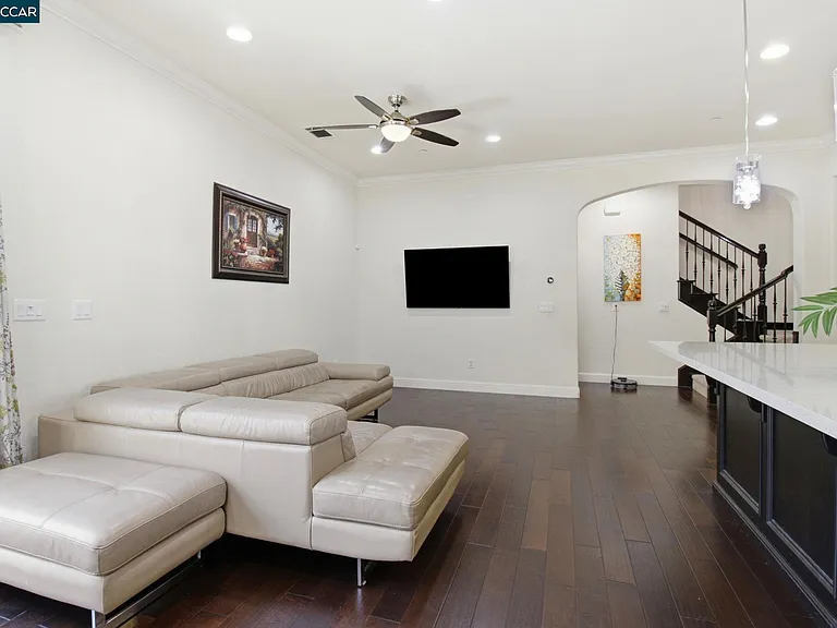 1365 Bayberry View Ln — Photo 11