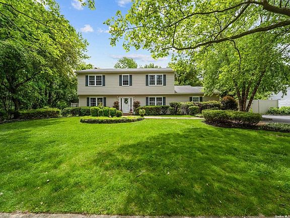 3rd image of 6 Millbury Ln