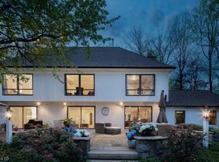 39 High Oaks Dr, Watchung, NJ 07069