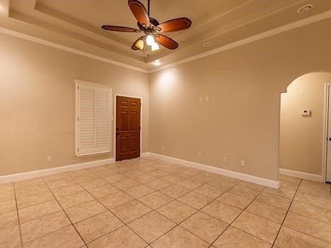 2nd image of 2714 Oak Manor Dr