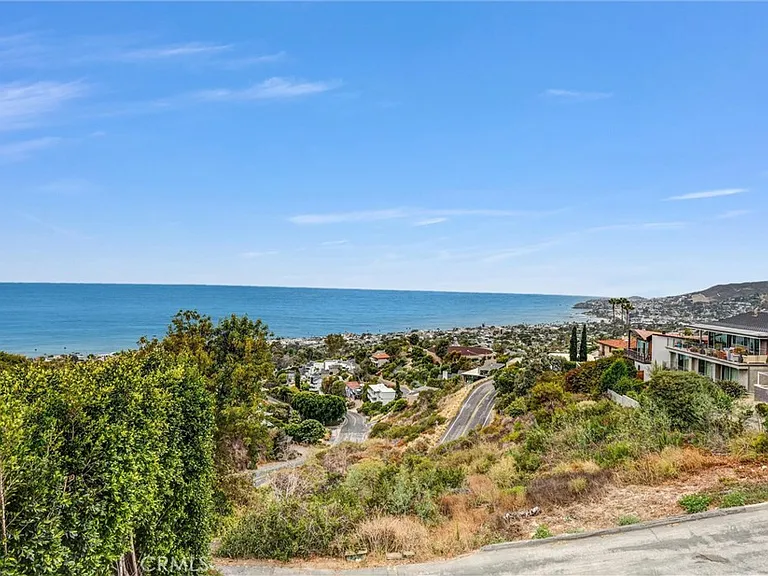 1360 Baja St #A — Photo 1