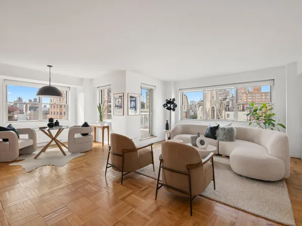 70 East 10th Street 15R image 1 of 10