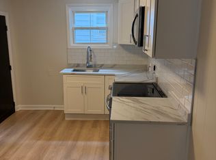 153 Bradford St APT 2B, Bristol, RI 02809