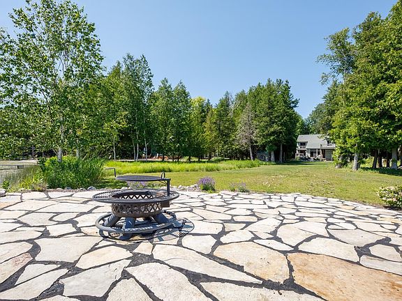 5th image of 708 E Sugar Bay Ln