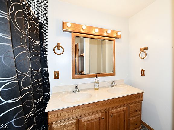 28th image of this home