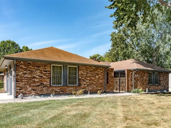 18813 Gateway Dr, Independence, MO 64057