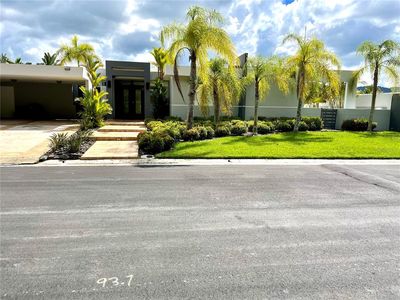 G 17 Calle Guayaba Laderas De San Juan, San Juan, PR, 00926