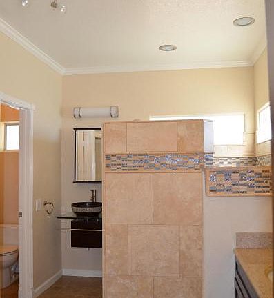 5th image of 3105 N Meadow Dr