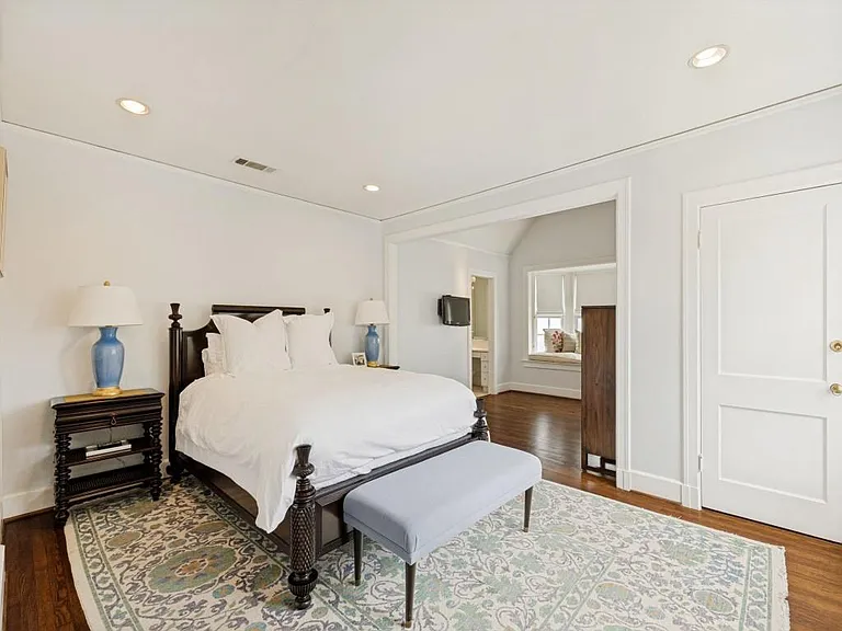 4352 Livingston Ave — Photo 16