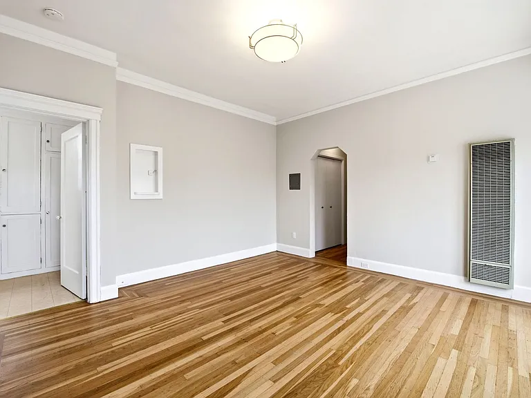 1486 9th Ave #3 — Photo 3