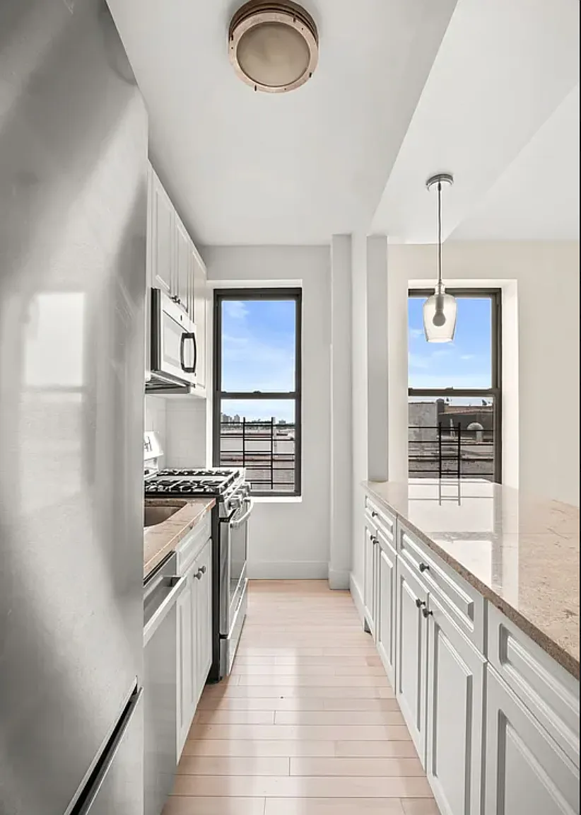 66 Saint Nicholas Pl — Photo 4