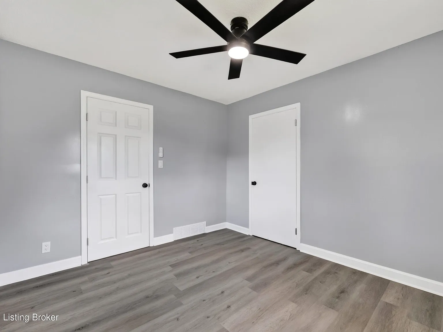 3 bed, 1961 sqft, $2,100 — Photo 3