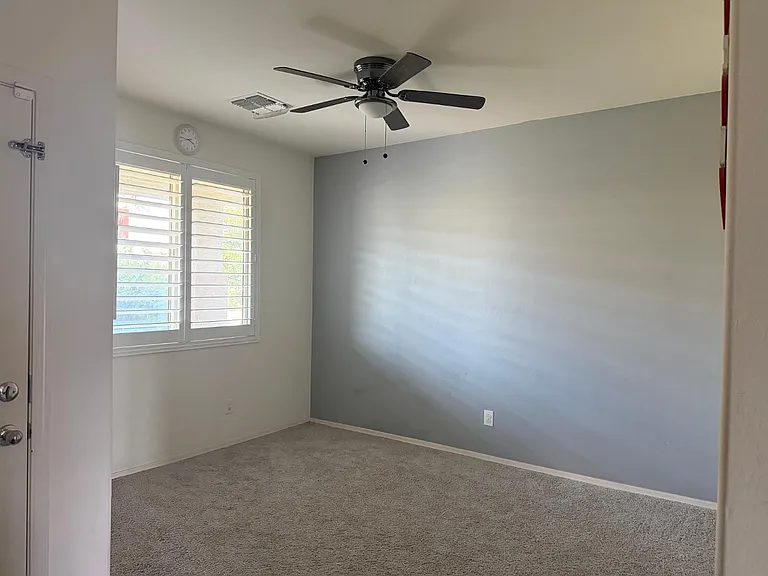 7217 W Golden Ln — Photo 8
