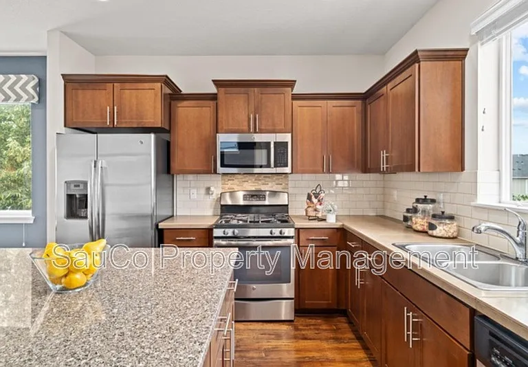 7595 NW 170th Ave — Photo 16