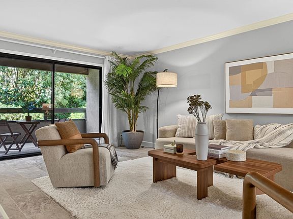 5th image of 8840 Villa La Jolla Dr Unit 108