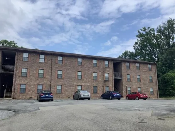 509 Oakwood Ave APT 15, Dublin, VA 24084