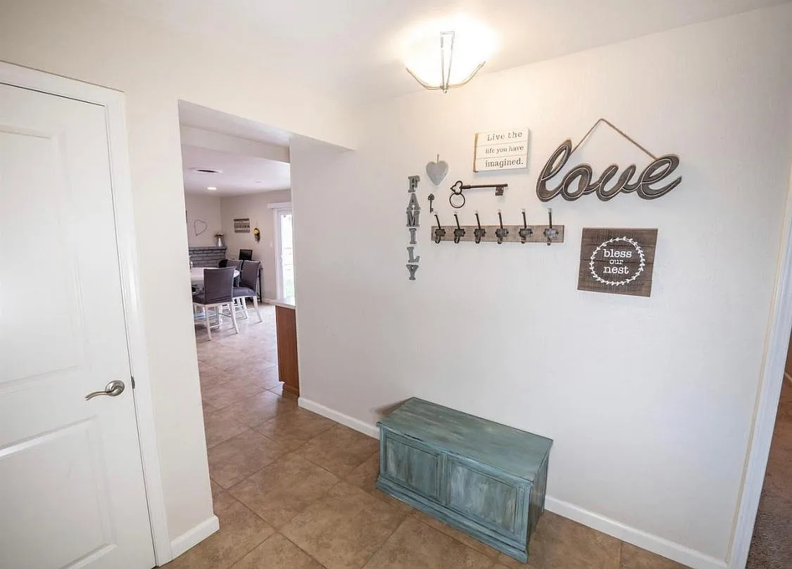 4 bed, 1564 sqft, $2,950 — Photo 3