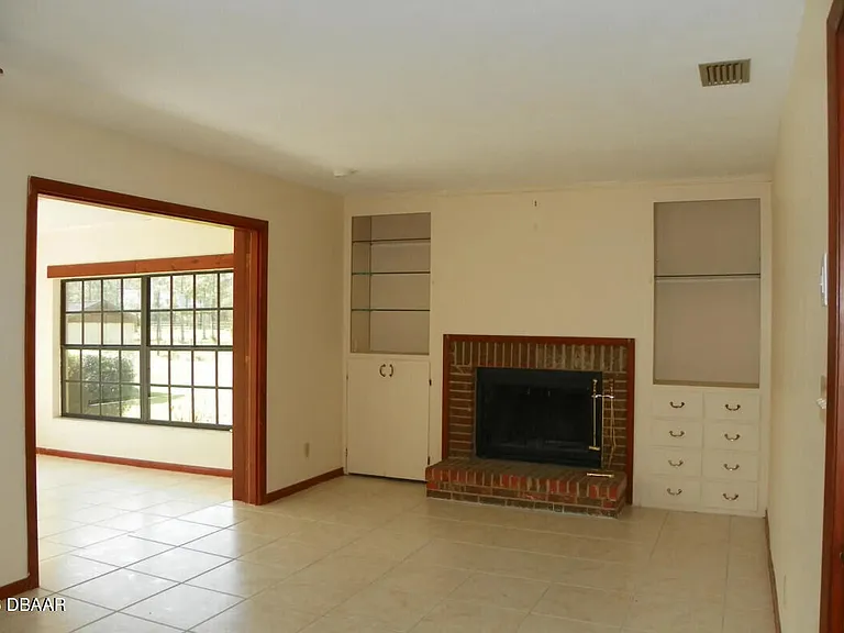 2045 Taylor Rd — Photo 8