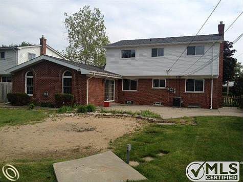11443 Meadowbrook rear.JPG