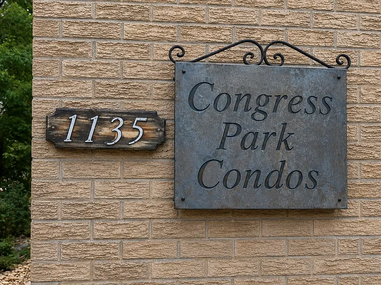 1135 Elizabeth St #302 — Photo 2