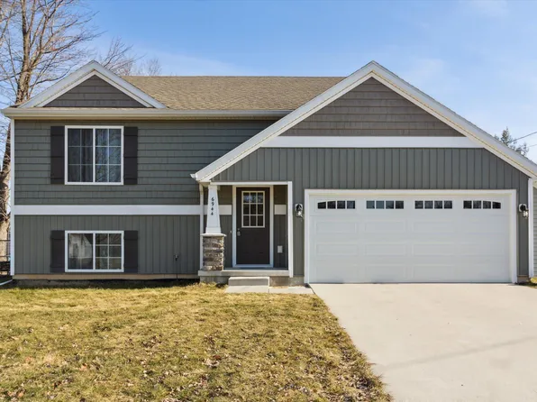 6944 Dutton Ave SE, Caledonia, MI 49316