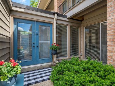 6324 Barrie Rd APT 1A, Edina, MN, 55435