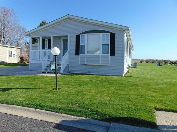 2nd image of 460 Meadowlark Cir