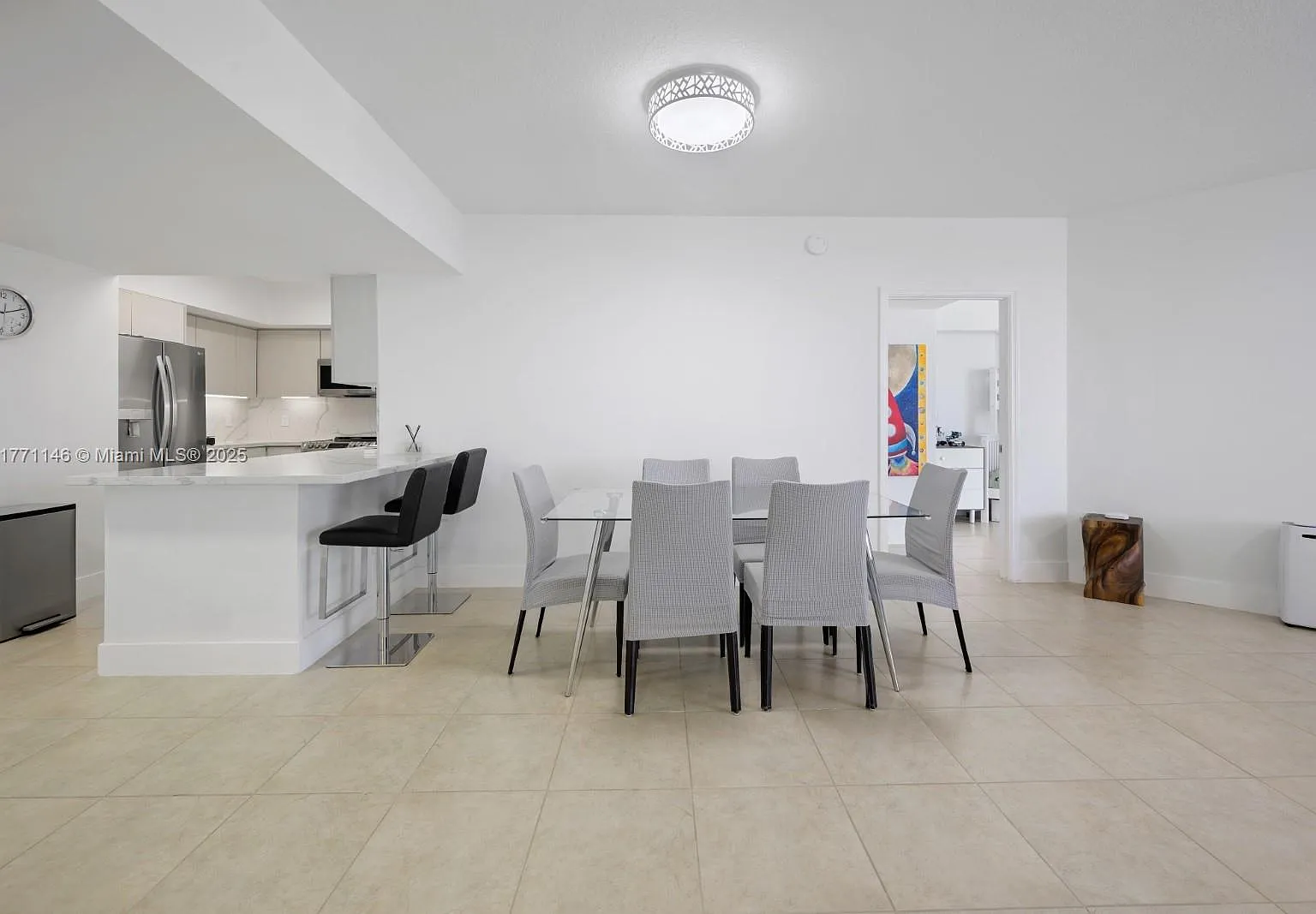 La Perla Condo — Photo 4