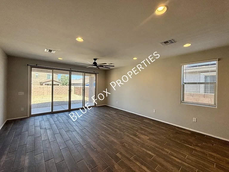 12013 E Ryscott Cir — Photo 9
