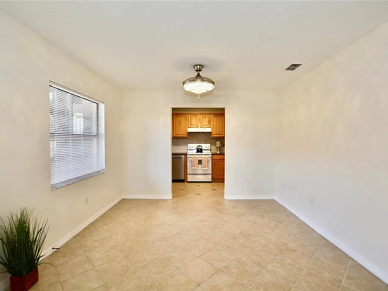 6150 Gulfport Blvd S — Photo 18