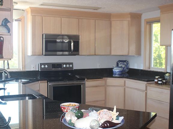 5th image of 1151 SE Harbor Crescent Dr