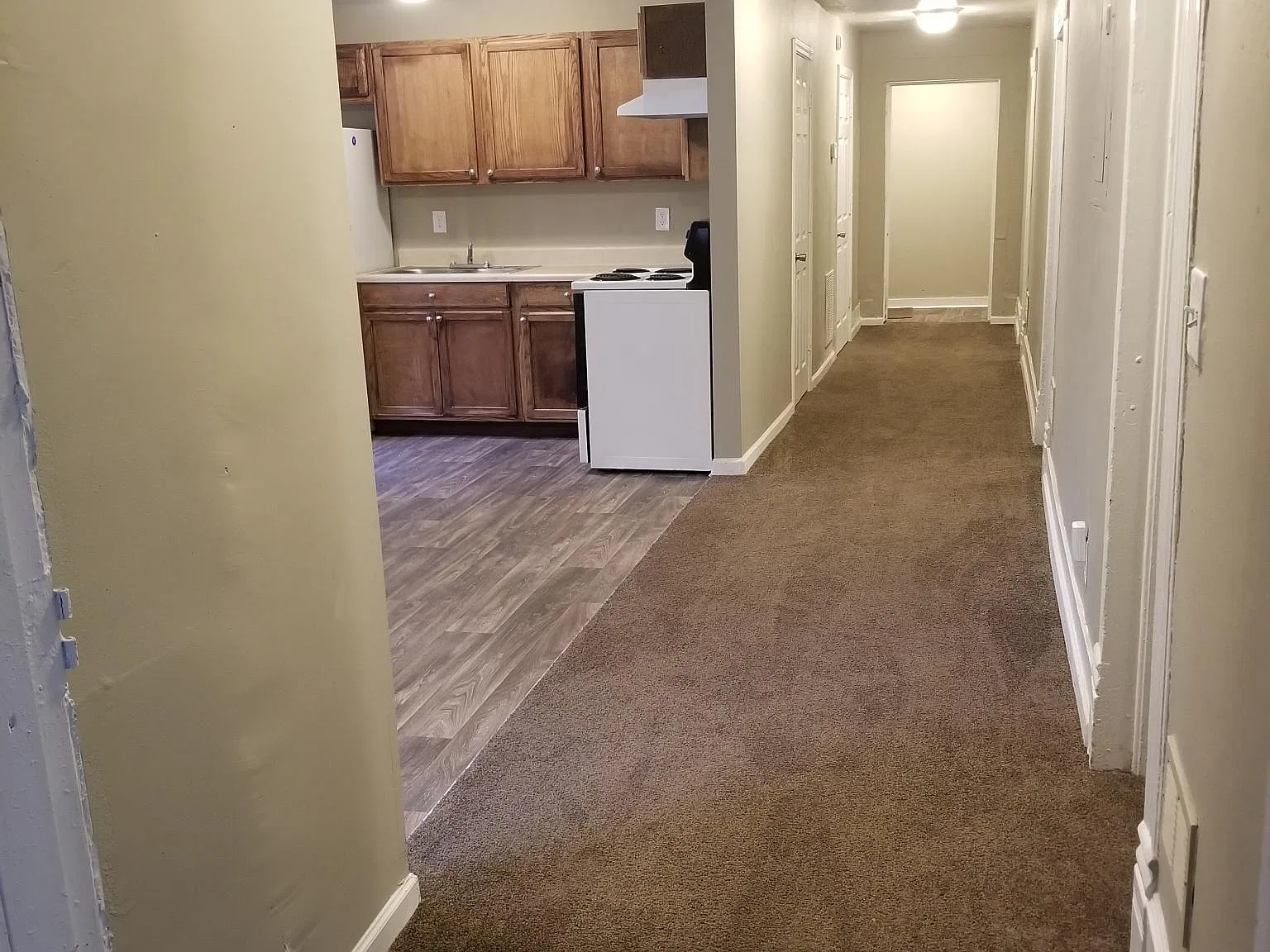 4 bed, 1.5 bath, 1200 sqft, $1,300 — Photo 3