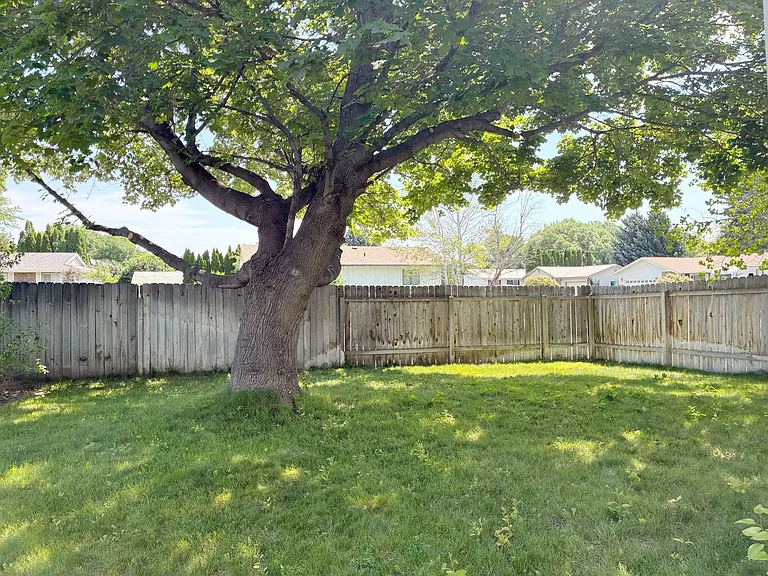 2180 Westcliff Dr — Photo 30