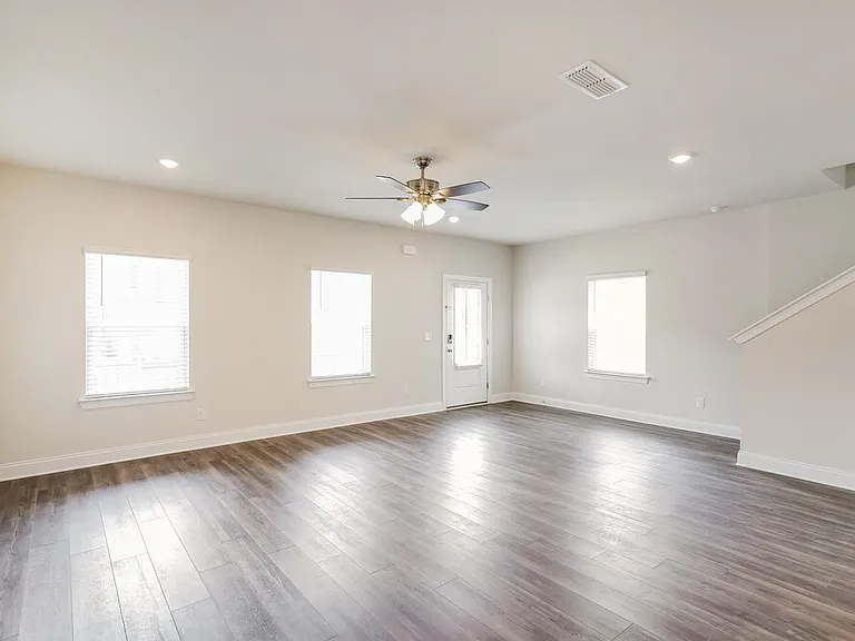 7414 Blue Gable Rd — Photo 4
