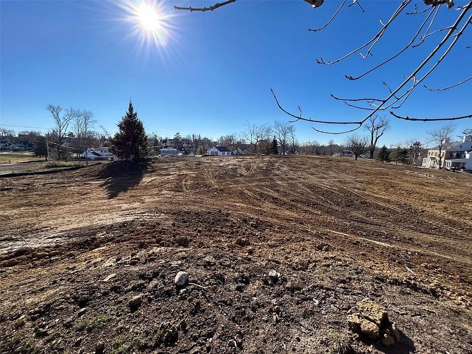 2nd image of 340 27th Street Dr SE