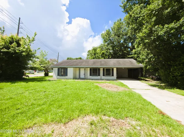 1703 State St, Biloxi, MS 39531