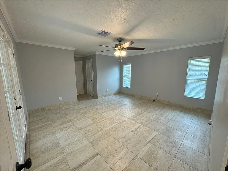 7910 Sands Point Dr — Photo 13