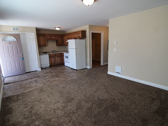 3rd image of 225 Opal Ct APT 2H
