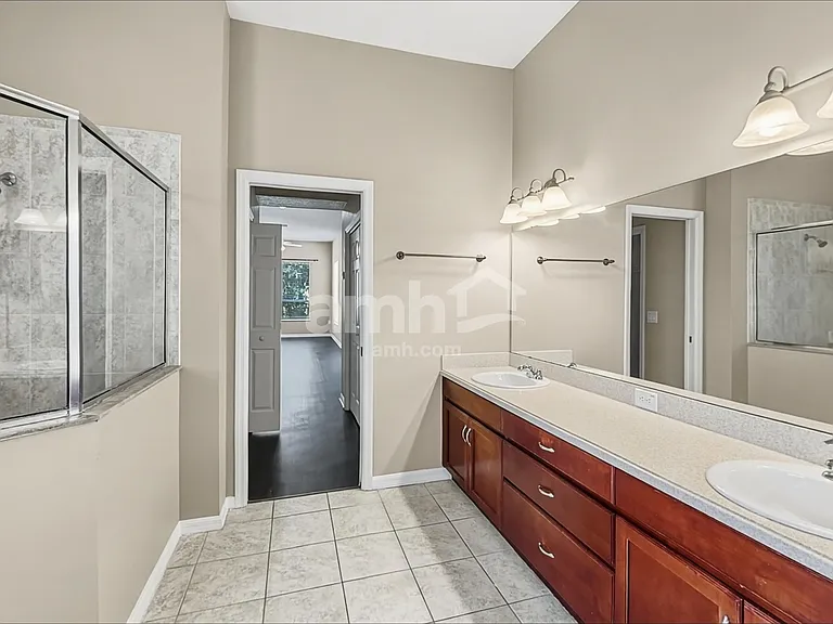 16150 Bridgepark Dr — Photo 11