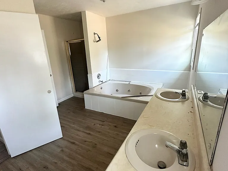 3167 Peachtree St — Photo 11